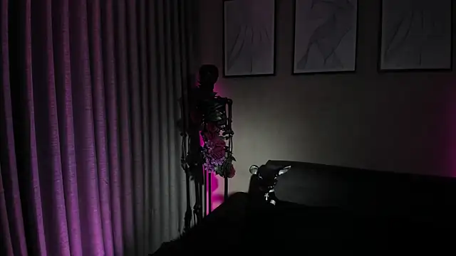 Morgan Hilll  online show from 03-03-26, 04:08