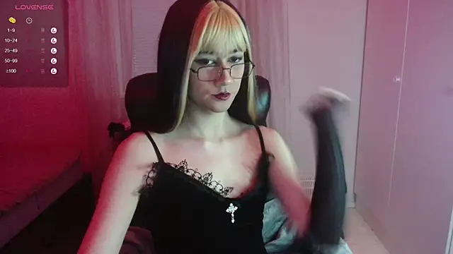 lewd pillows online show from 12-18-24, 07:41