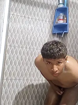 Snapshot of Tu_papi_69_ chatting on 09-25-25, 10:16 Tu papi 69 online show from 09-25-25, 10:16