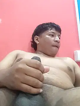 Snapshot of Tu_papi_69_ chatting on 11-30-25, 05:58 Tu papi 69 online show from 11-30-25, 05:58