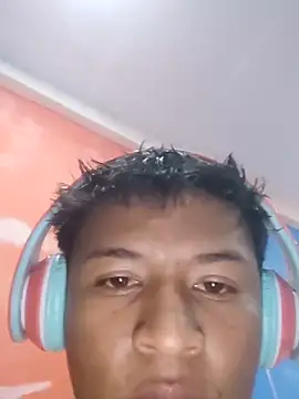 Snapshot of Tu_papi_69_ chatting on 11-04-25, 05:44 Tu papi 69 online show from 11-04-25, 05:44