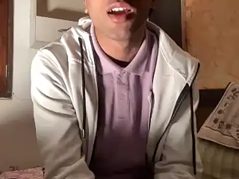 yourhero3466 online show from 12-21-24, 04:03