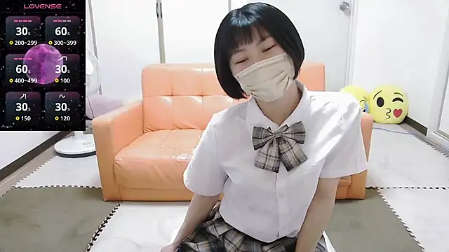 Snapshot of minamina1221 chatting on 06-11-26, 05:10 minamina1221 online show from 06-11-26, 05:10