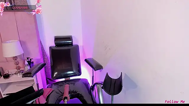 megan bat online show from 01-10-25, 01:31