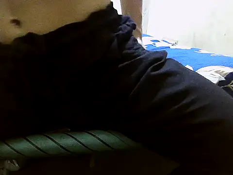 sexyguy1231 online show from 04-21-26, 07:09