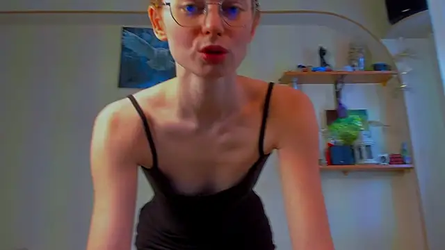 Snapshot of Fire_Luna chatting on 02-15-26, 05:52 Fire Luna online show from 02-15-26, 05:52