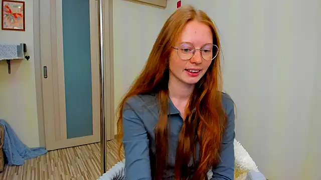 Fire Luna online show from 10-07-25, 06:47