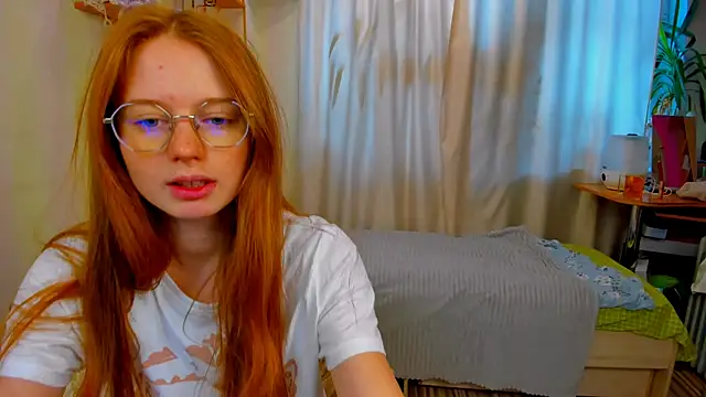 Fire Luna online show from 11-11-25, 06:08