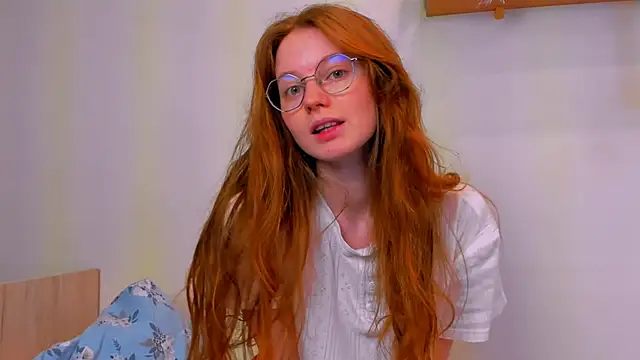 Snapshot of Fire_Luna chatting on 02-25-26, 05:40 Fire Luna online show from 02-25-26, 05:40