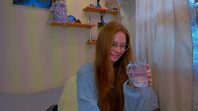 Snapshot of Fire_Luna chatting on 02-09-26, 06:44 Fire Luna online show from 02-09-26, 06:44