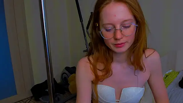 Snapshot of Fire_Luna chatting on 02-03-26, 06:22 Fire Luna online show from 02-03-26, 06:22