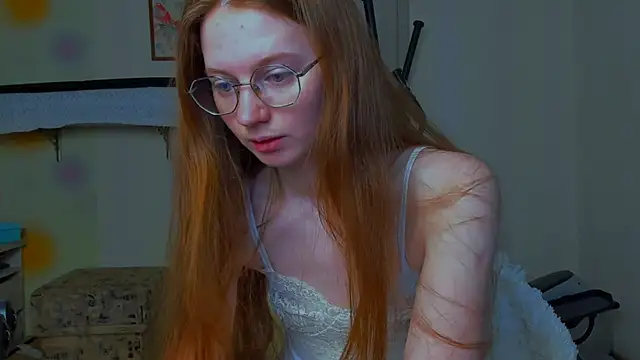 Snapshot of Fire_Luna chatting on 02-27-26, 04:34 Fire Luna online show from 02-27-26, 04:34