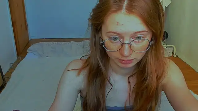 Fire Luna online show from 07-17-26, 01:30