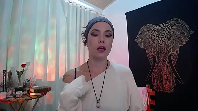 Snapshot of AmaRiv chatting on 02-26-25, 11:43 AmaRiv online show from 02-26-25, 11:43