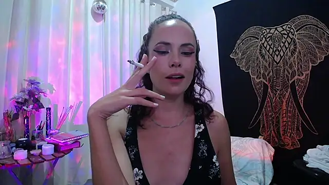 Snapshot of AmaRiv chatting on 01-22-25, 12:06 AmaRiv online show from 01-22-25, 12:06