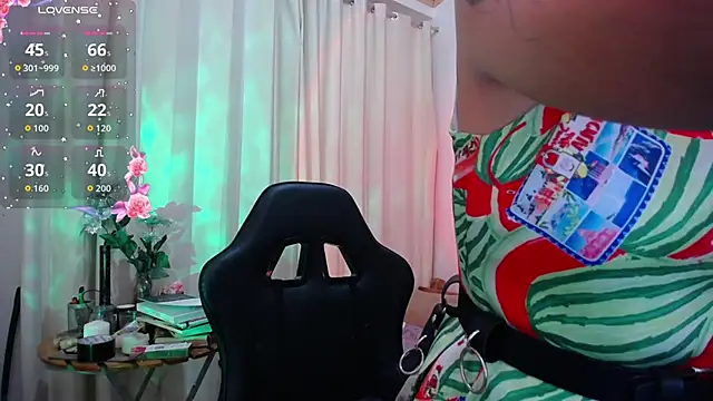 AmaRiv online show from 11-29-25, 01:06