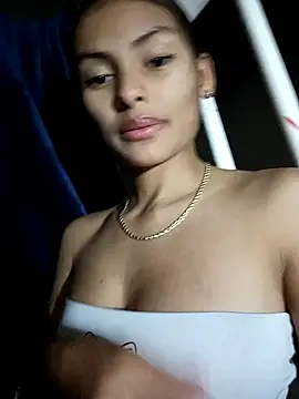 Snapshot of vanyacam_ chatting on 12-14-24, 03:06 vanyacam online show from 12-14-24, 03:06