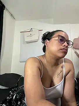 Snapshot of angela_angels_ chatting on 05-06-26, 02:59 angela angels online show from 05-06-26, 02:59