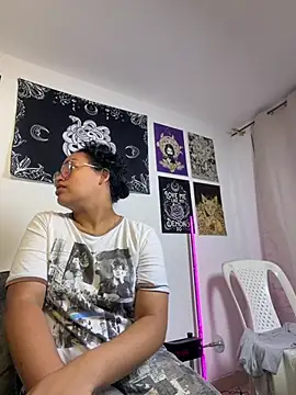 Snapshot of angela_angels_ chatting on 04-24-26, 12:23 angela angels online show from 04-24-26, 12:23