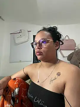 Snapshot of angela_angels_ chatting on 03-01-26, 10:43 angela angels online show from 03-01-26, 10:43