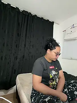 Snapshot of angela_angels_ chatting on 05-19-26, 04:30 angela angels online show from 05-19-26, 04:30