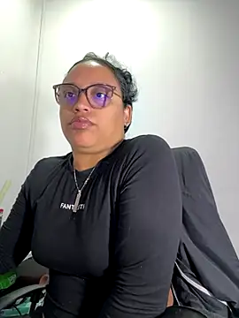 angela angels  online show from 10-31-25, 11:44