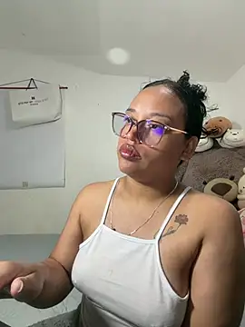 Snapshot of angela_angels_ chatting on 02-06-26, 07:26 angela angels online show from 02-06-26, 07:26