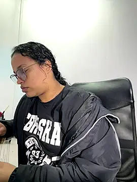 angela angels  online show from 09-10-25, 02:21