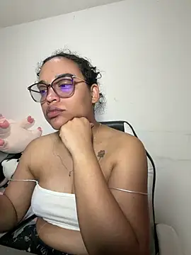 Snapshot of angela_angels_ chatting on 05-16-26, 04:22 angela angels online show from 05-16-26, 04:22