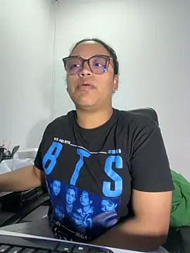 angela angels  online show from 11-14-25, 05:44