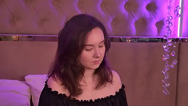 IreneRaye online show from 10-28-25, 07:51