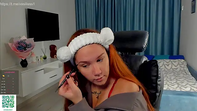 Snapshot of VasilisaHaas chatting on 10-06-25, 10:32 VasilisaHaas online show from 10-06-25, 10:32