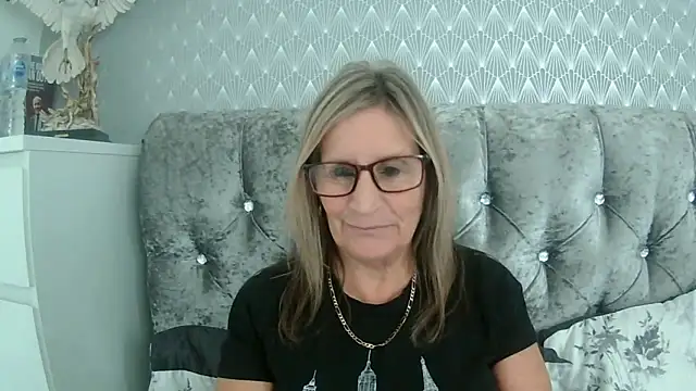 Additive Mature Linda online show from 09-10-25, 01:32
