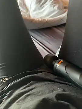 Ana-05 online show from 02-18-25, 04:03