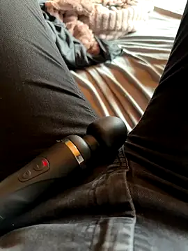 Ana-05 online show from 09-13-25, 10:48