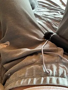 Ana-05 online show from 10-08-25, 10:17