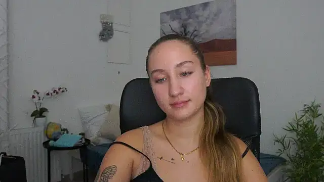 magic   smile online show from 01-03-25, 04:59