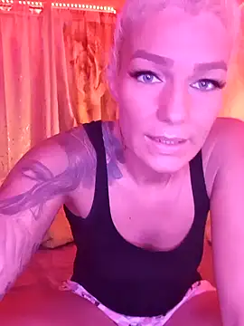 Snapshot of Lara_SecretLady chatting on 12-18-24, 07:04 Lara SecretLady online show from 12-18-24, 07:04