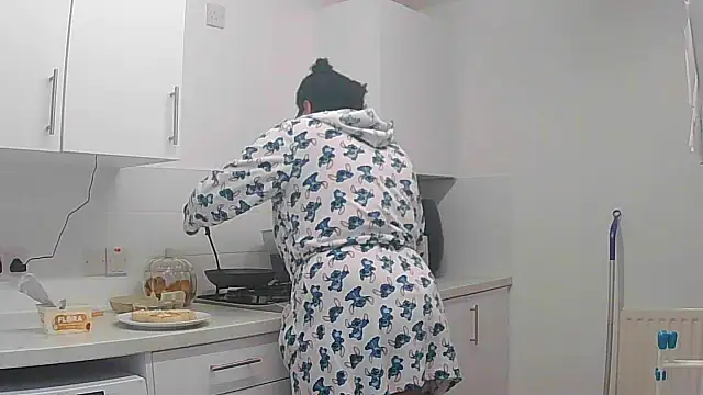 vanilla chocolate23 online show from 11-12-25, 09:35