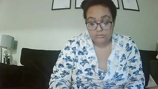 vanilla chocolate23 online show from 10-16-25, 06:43