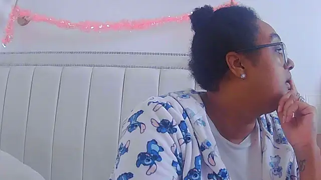 vanilla chocolate23 online show from 11-17-25, 10:52