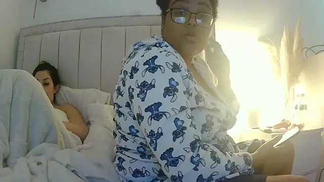 vanilla chocolate23 online show from 10-12-25, 09:10