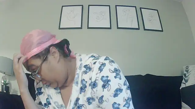 vanilla chocolate23 online show from 10-07-25, 06:58