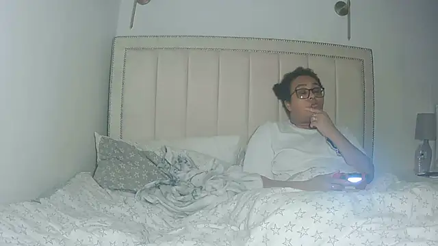 vanilla chocolate23 online show from 02-21-26, 10:23