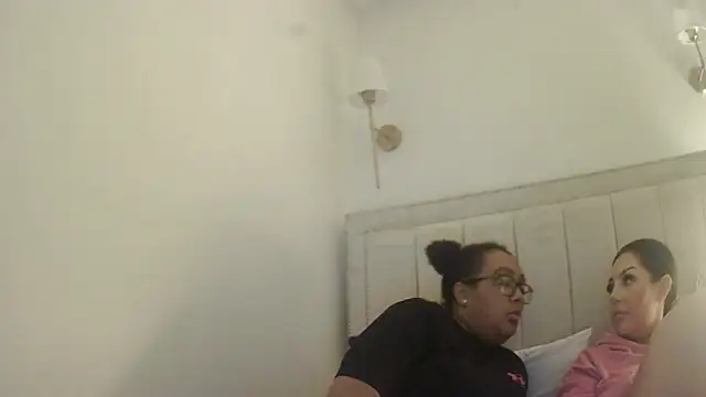 vanilla chocolate23 online show from 10-11-25, 08:54