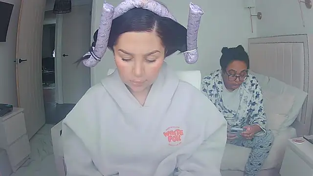 vanilla chocolate23 online show from 03-04-26, 12:35