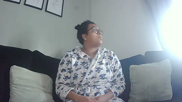 vanilla chocolate23 online show from 11-13-25, 10:19