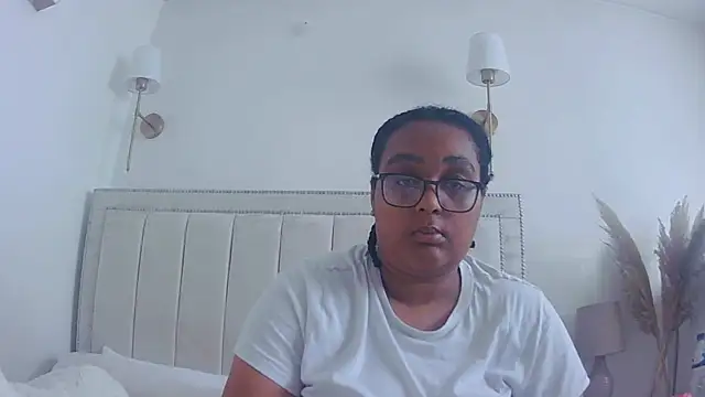 vanilla chocolate23 online show from 10-09-25, 08:15