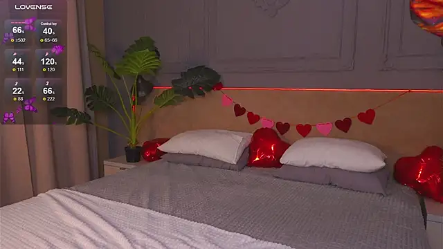 Snapshot of EnnySunrise chatting on 02-08-25, 01:33 EnnySunrise online show from 02-08-25, 01:33