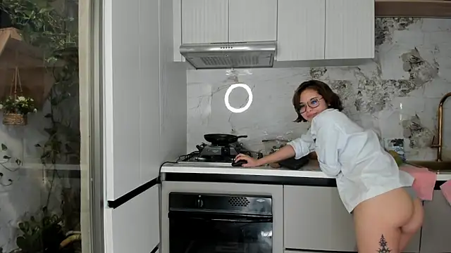Snapshot of Hellen_coy chatting on 02-09-25, 06:47 Hellen coy online show from 02-09-25, 06:47